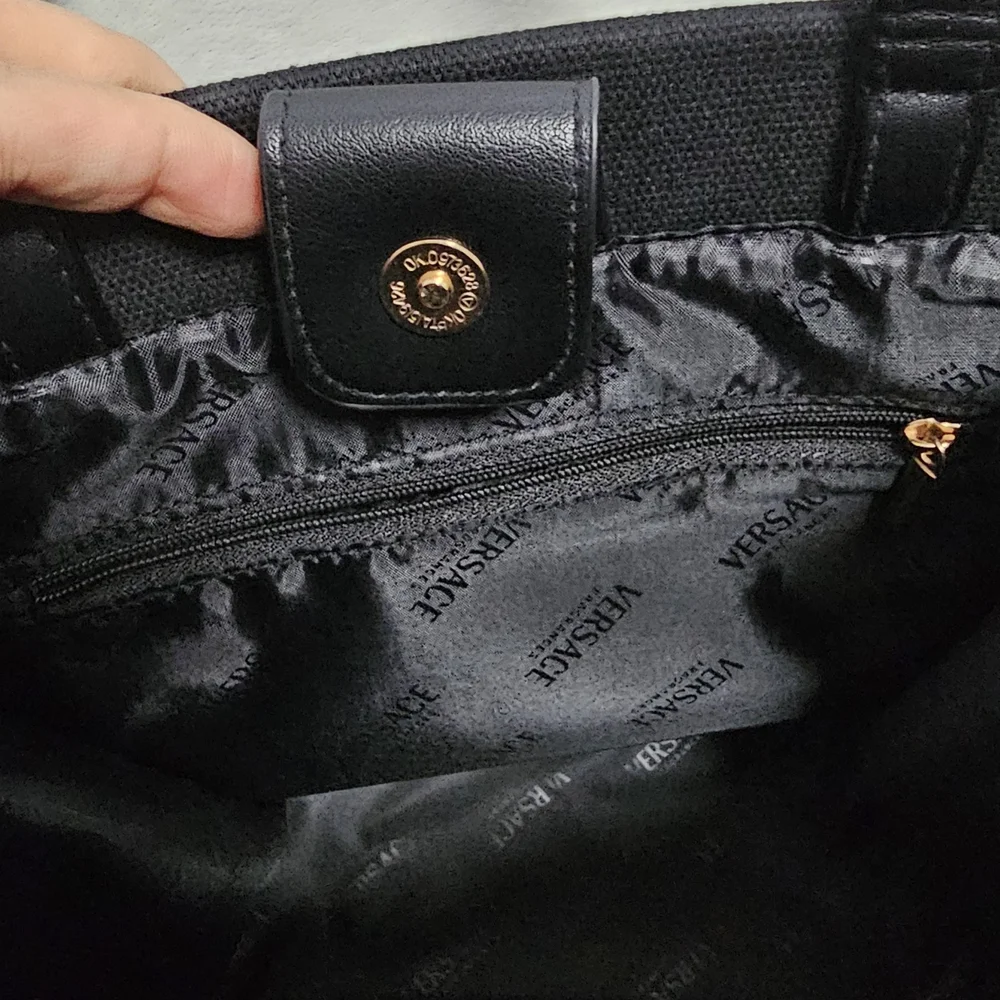 Versace Black and Gold Women's Bag - Picture 9 of 9